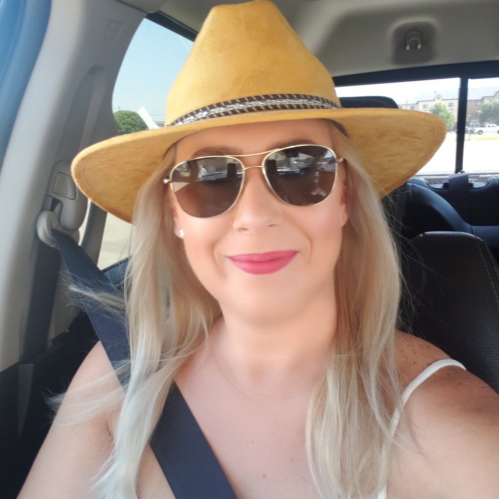 Meet your Posher, Reba